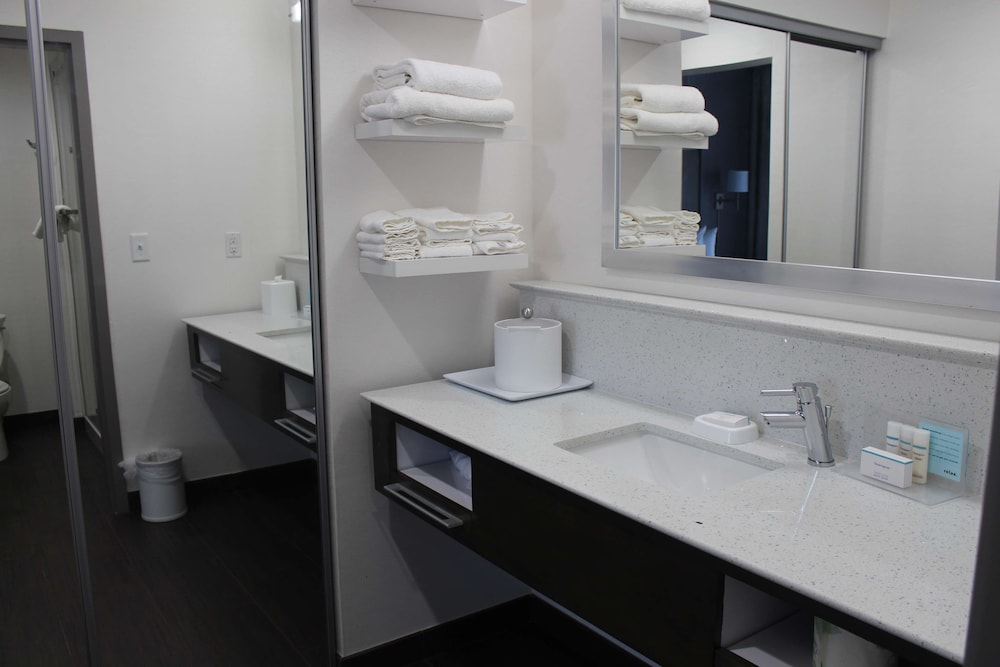 Hampton Inn And Suites Guthrie 27/53