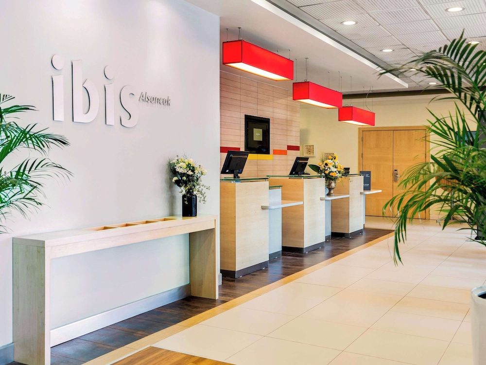 Ibis Izmir Alsancak 6/46