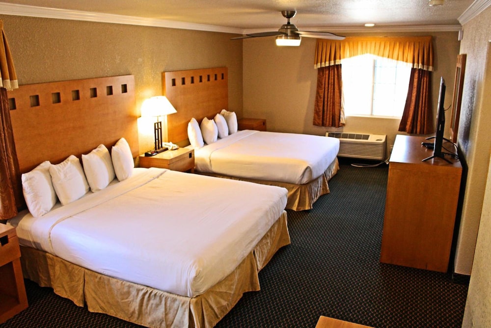 Lake Point Lodge 7/24