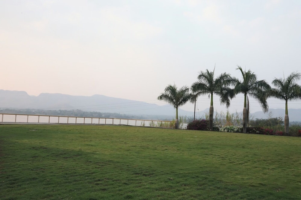 Mastiff Select Riveria Resort, Igatpuri Road, Nashik 56/61