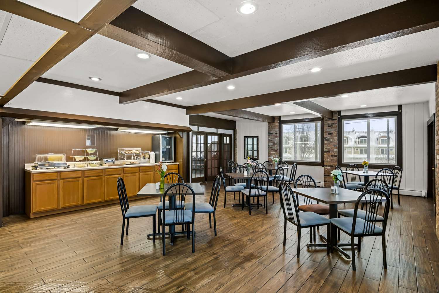restaurant cafeteria