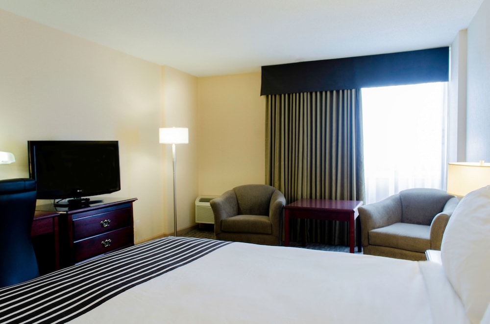 Sandman Hotel Lethbridge 11/46