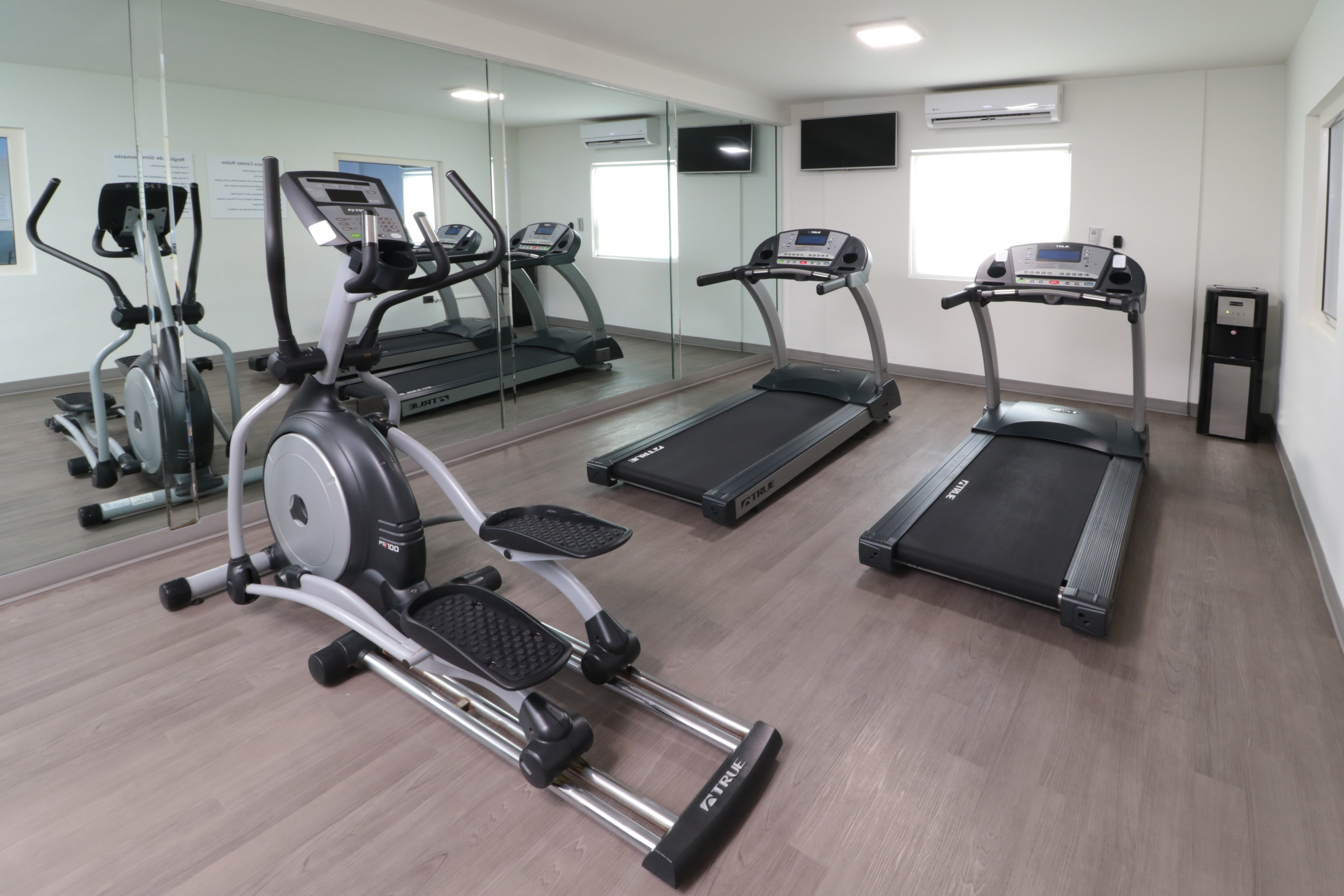 Holiday Inn Express Piedras Negras 35/72