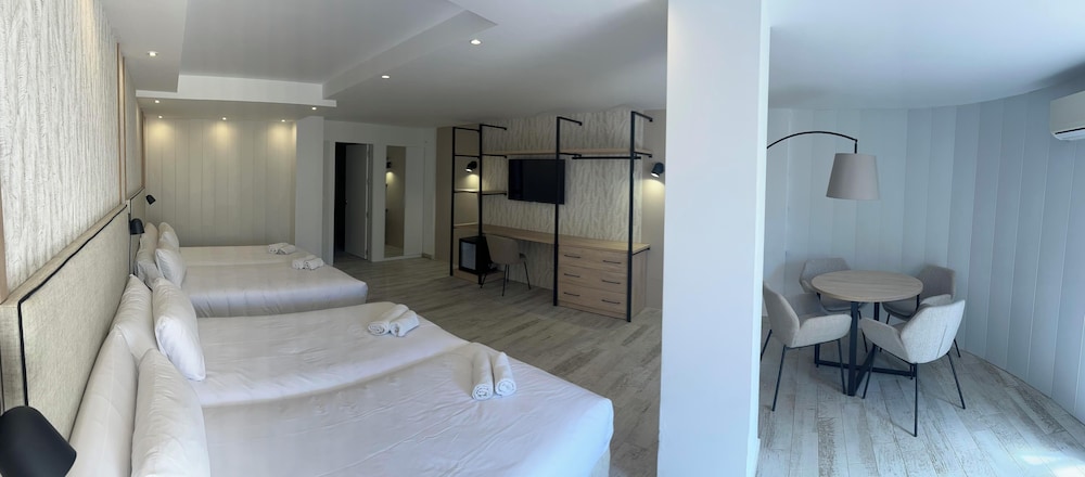 غرفة ديلوكس رباعية بأربعة أسرّة، Hotel Zen Airport 5/7