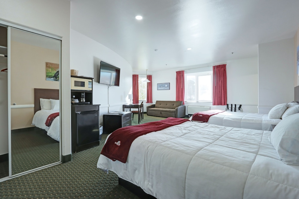 Deluxe, 2 Queen Beds