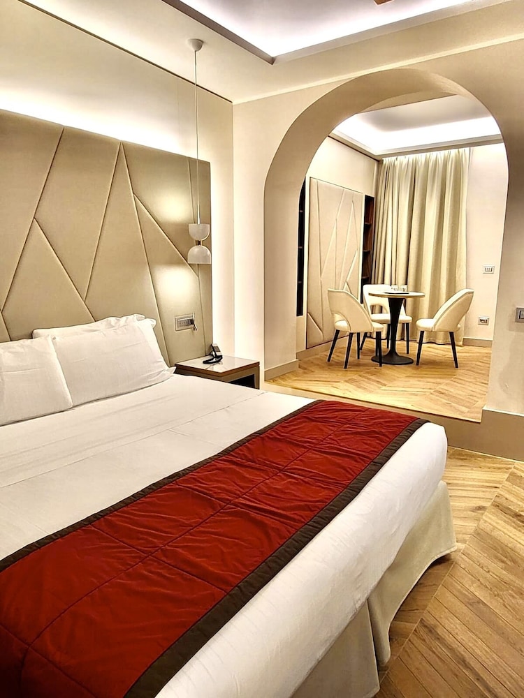 JUNIOR SUITE, STUDIO, SEPARATE BUILDING