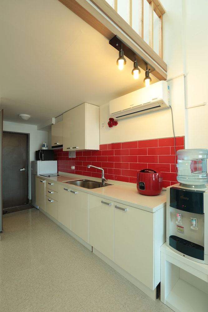 Seaview Pension 21/62