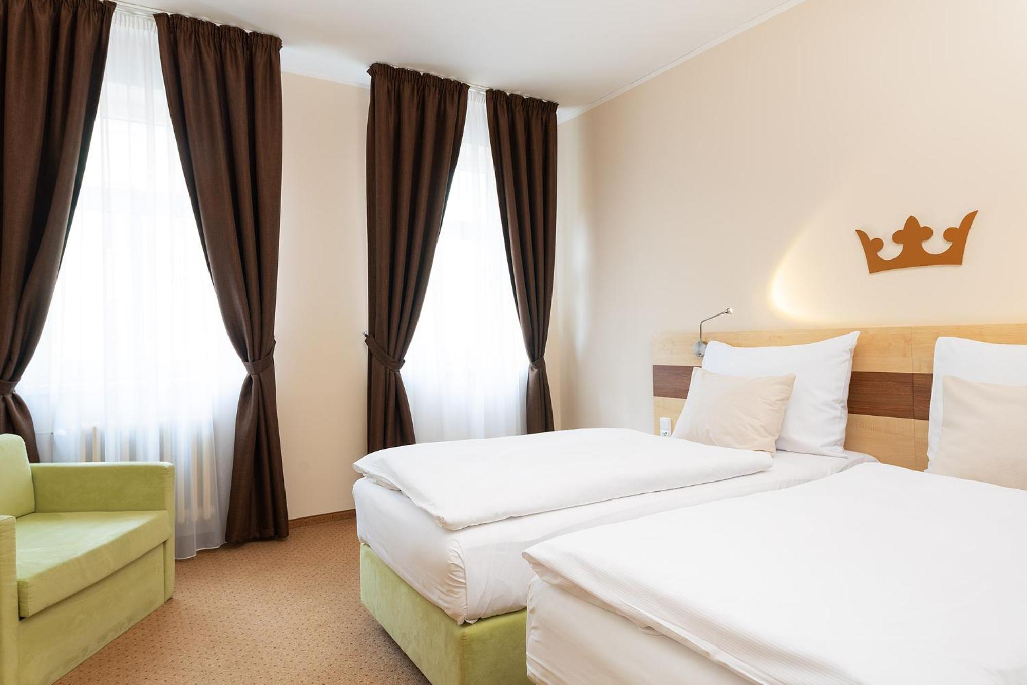 Hotel Ceska Koruna 33/76