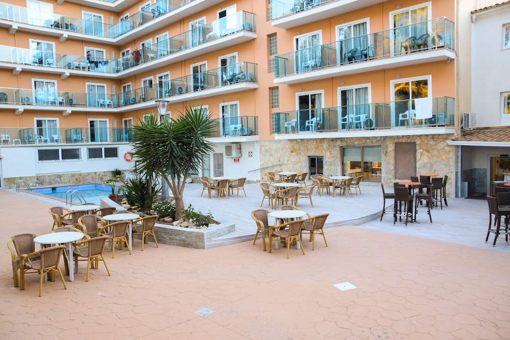 Hotel Costa Mediterraneo 18/38