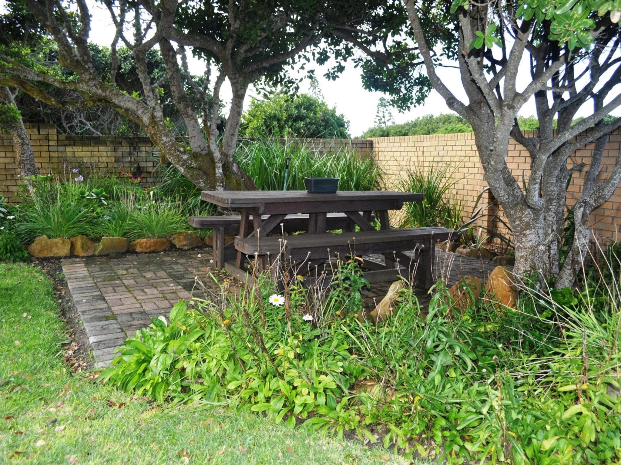 Great White Accommodation 29/32