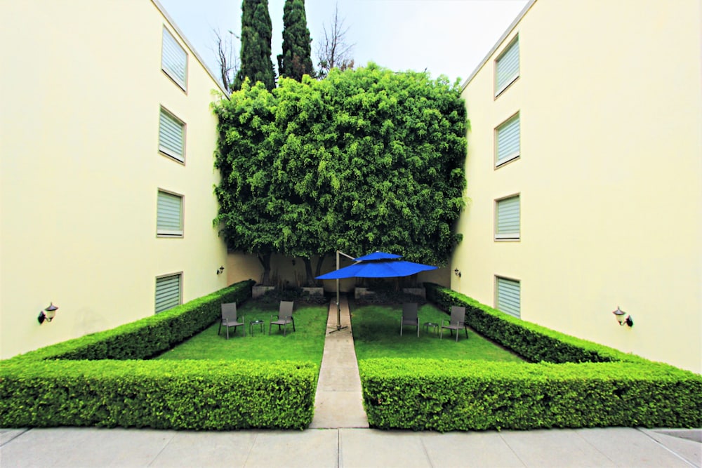 SUITES OBELISK 63/65