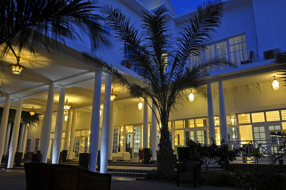 Coco Ocean Resort and Spa in SERREKUNDA