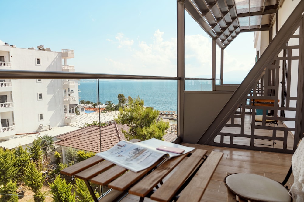 EPIRUS HOTEL 45/50