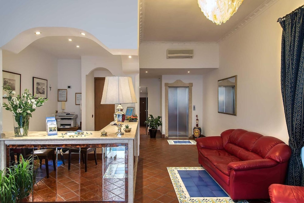 Hotel Caracciolo 45/62