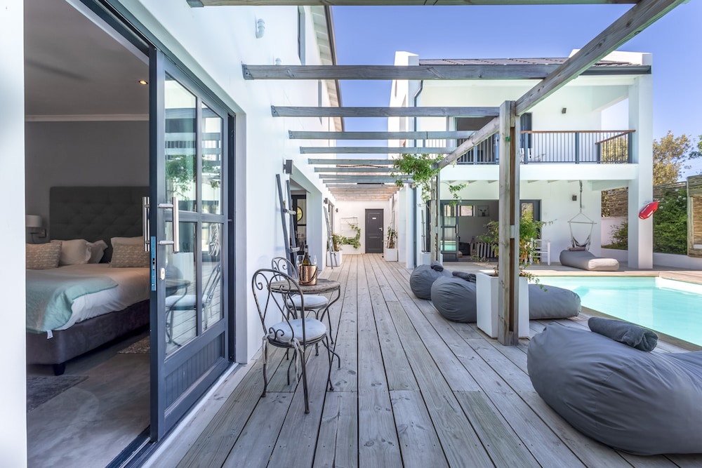 Whale Rock Luxury Lodge 59/65