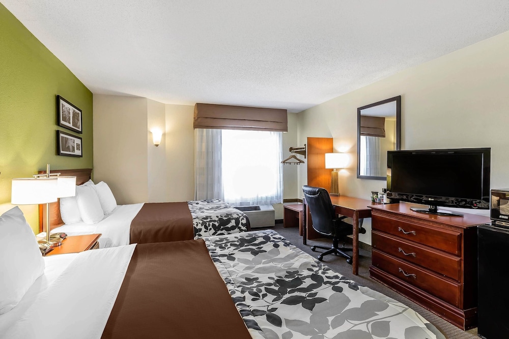 Room, 2 Queen Beds, Pool Side, Pet Friendly، Sleep Inn Gaffney At I-85 7/8
