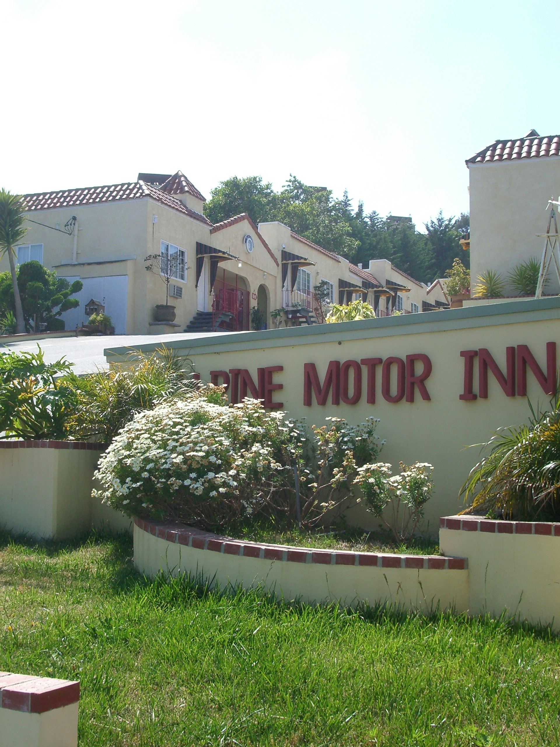 Alpine Inn And Suites 41/42