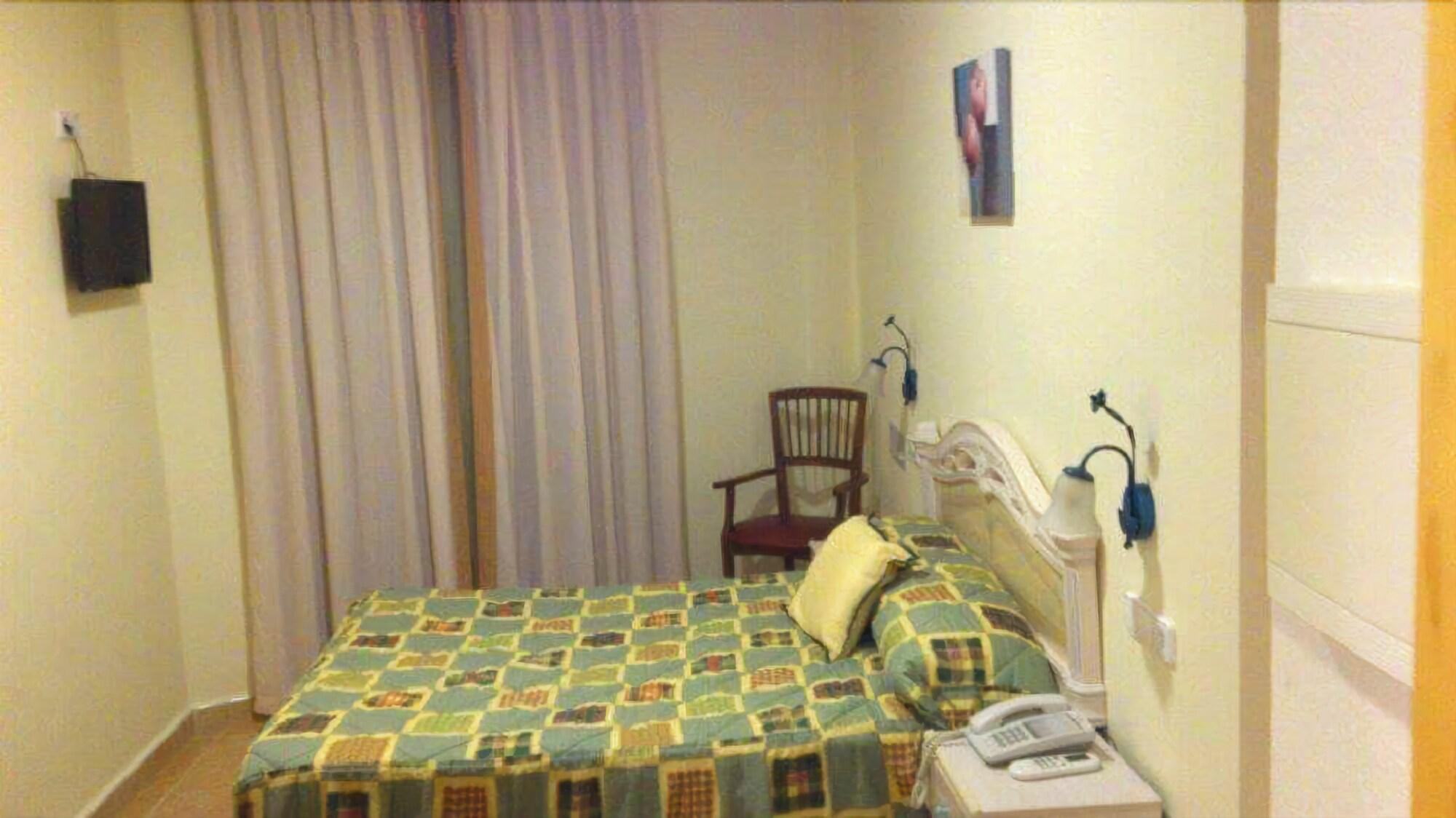 Hotel Paloma 52/59
