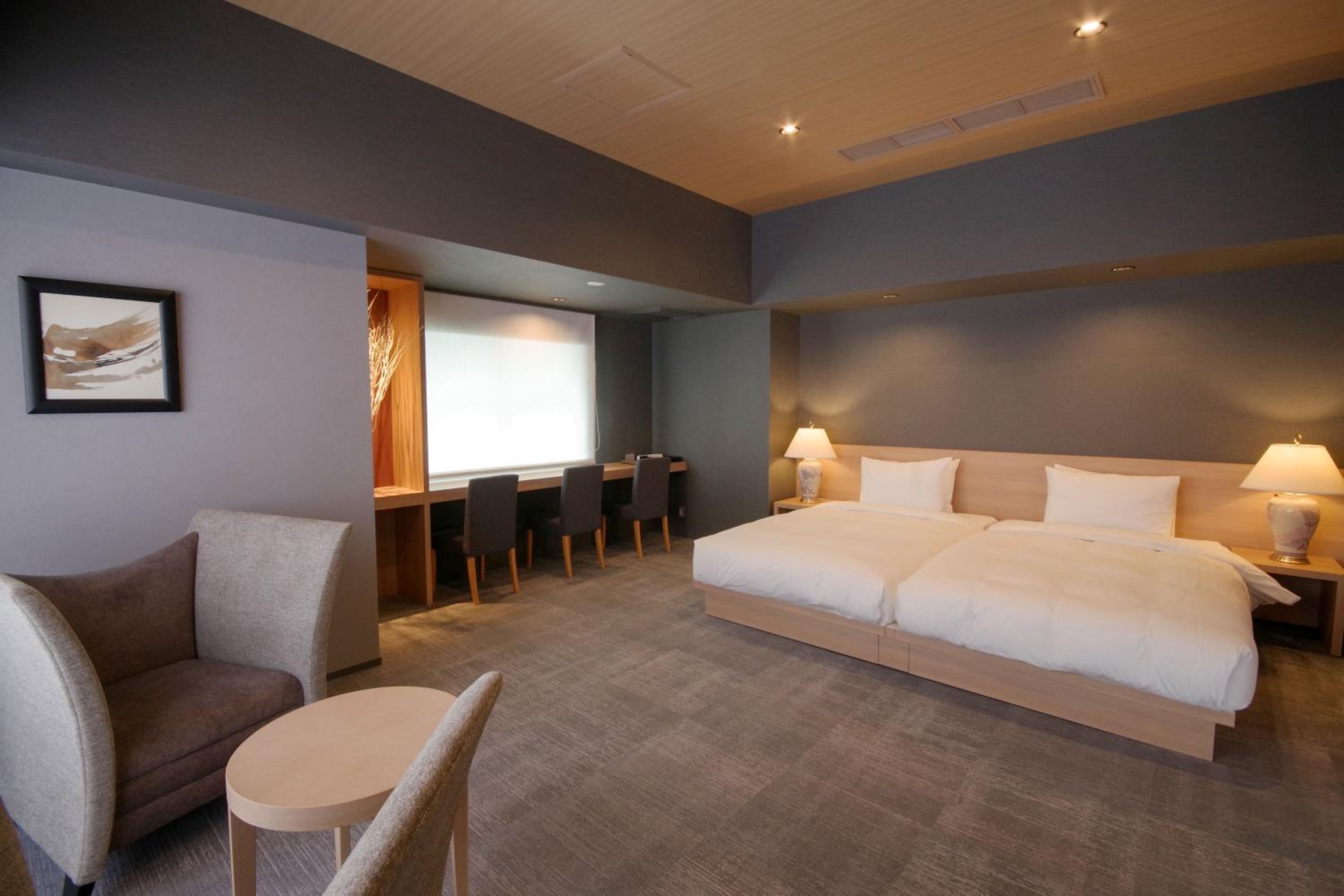Deluxe, Twin Beds