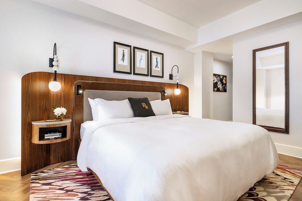 GUEST ROOM, STANDARD, KING BED