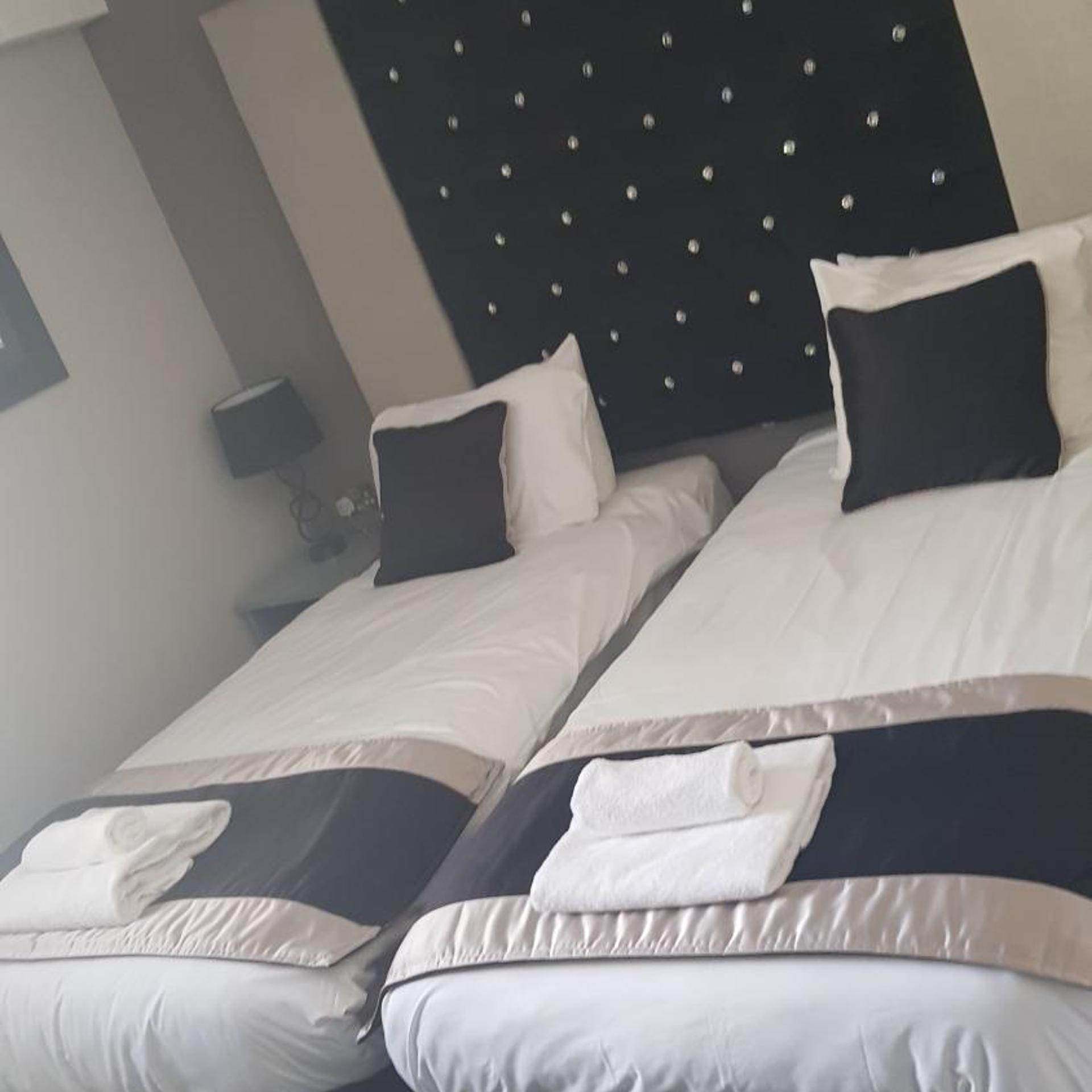 The Castle Hotel 20/61