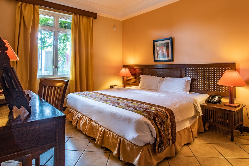 Aanari Hotel and Spa 27/82