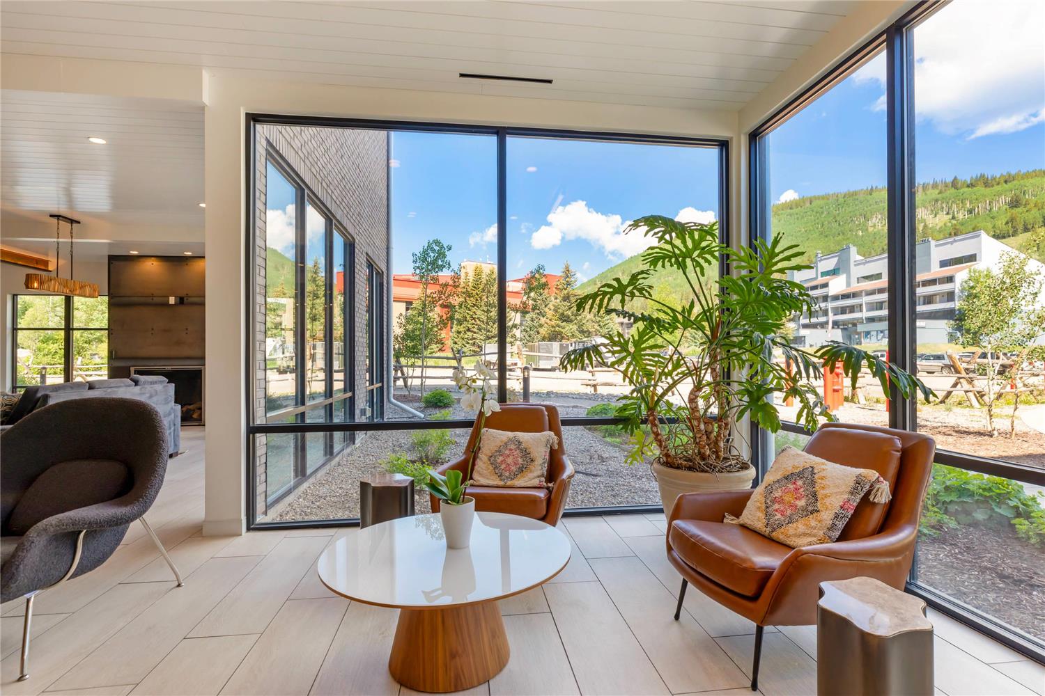 Cambria Hotel Copper Mountain 22/29