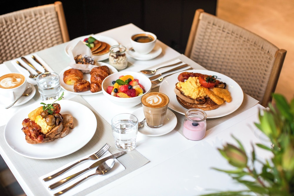 Holiday Inn Melbourne Bourke Street Mall by IHG 32/48