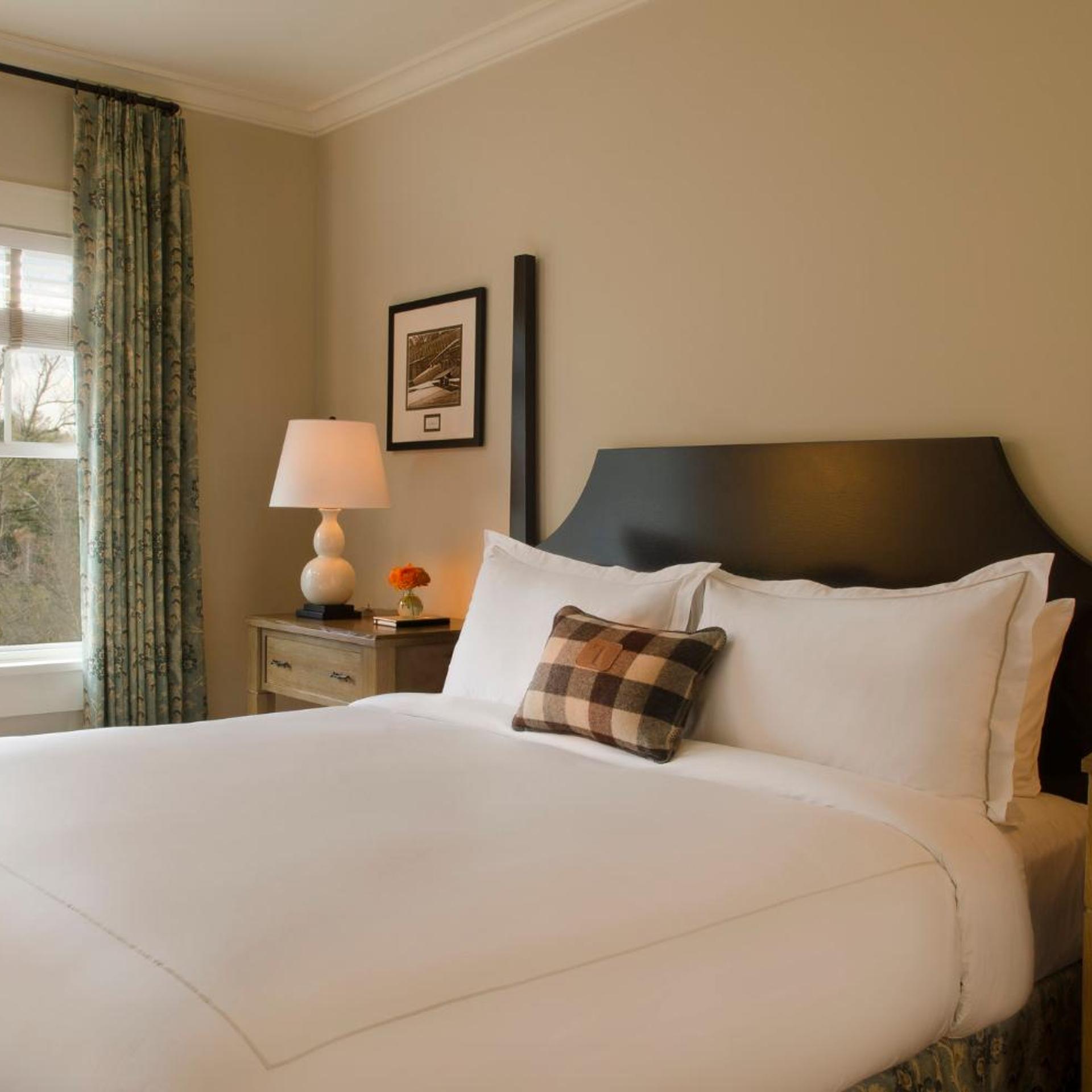 Essential, Cottage, King Bed