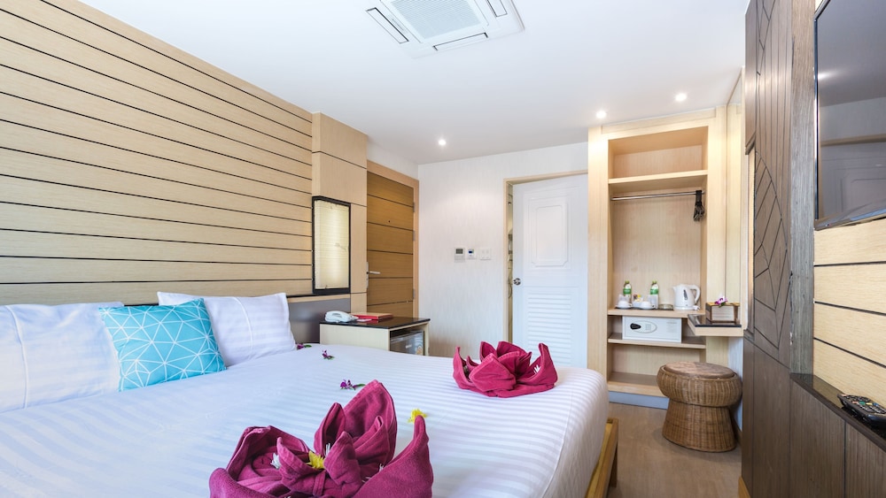 ROOM, DOUBLE BED, BALCONY