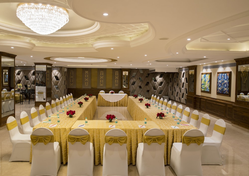 Regenta Central Cassia Zirakpur Chandigarh 37/42