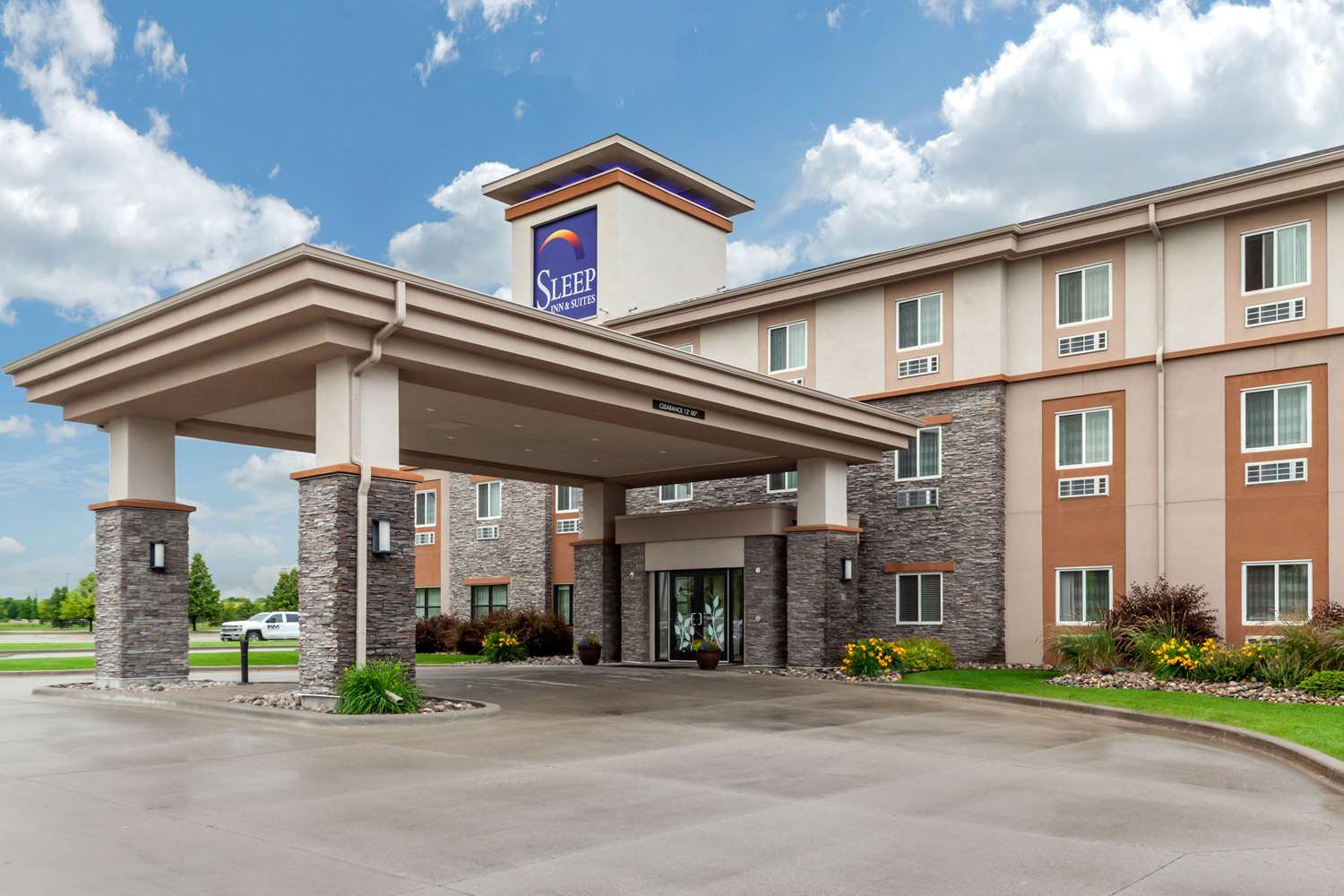 Sleep Inn And Suites Grand Forks Alerus Center 10/13