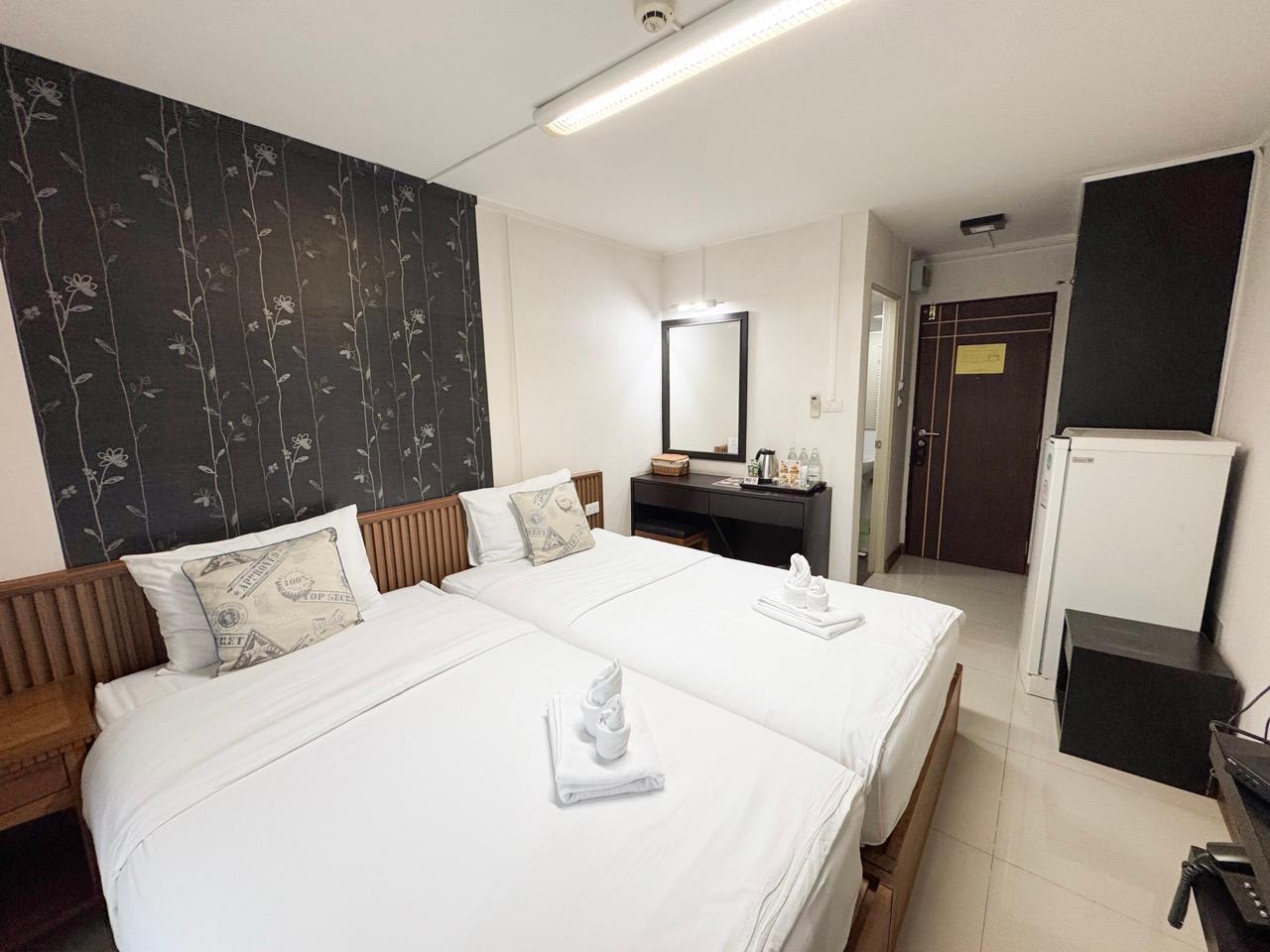Room, Twin Beds