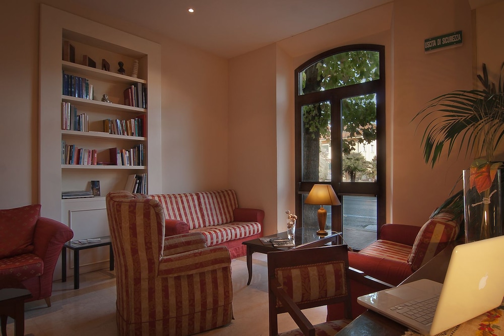 Hotel Arnolfo Aqua Laetitia Spa And Beauty 15/26