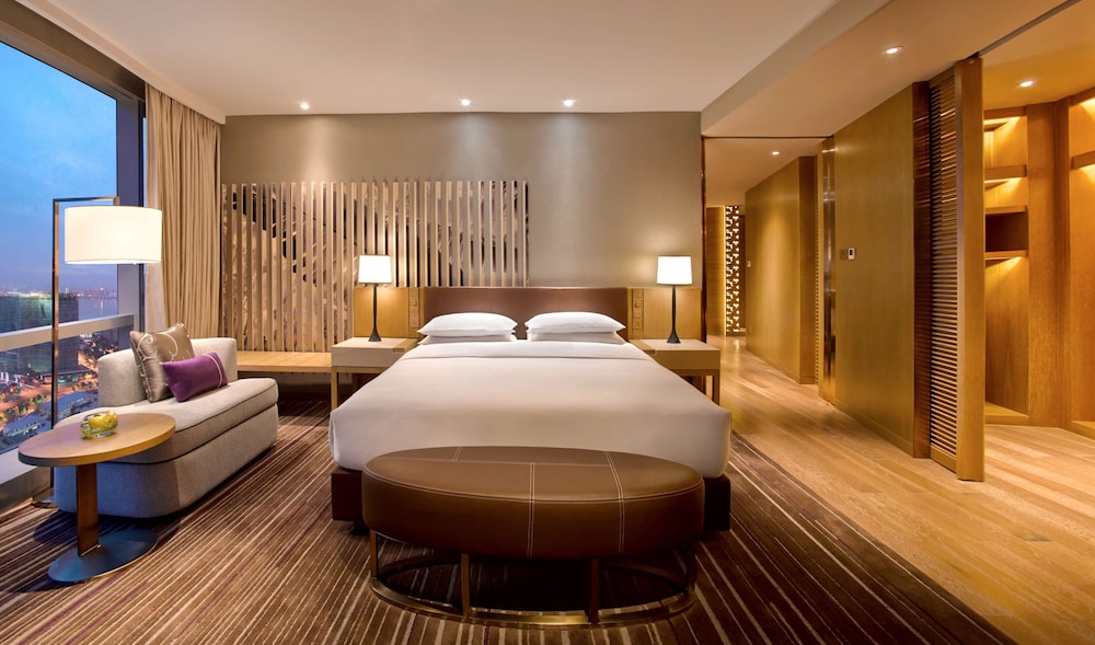 Hyatt Regency Suzhou 16/48