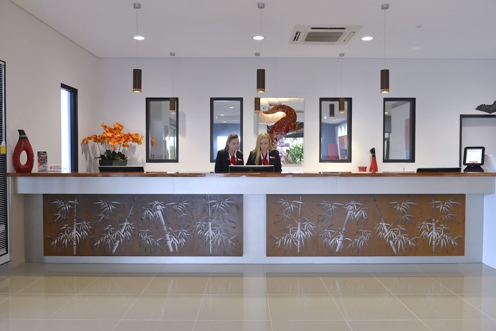Rydges Palmerston 9/64