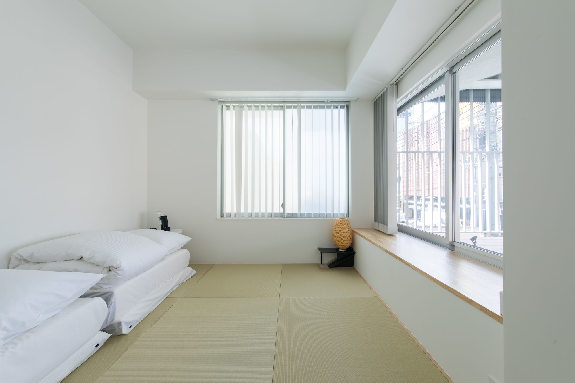 JAPANESE, TERRACE
