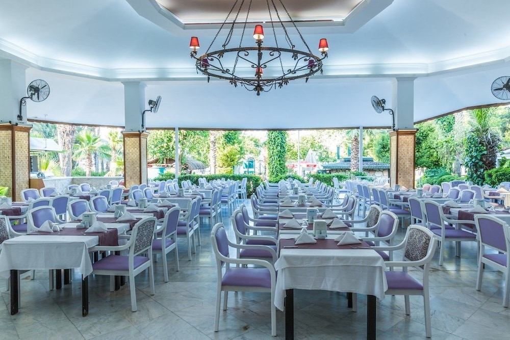 L'etoile Hotel 37/50