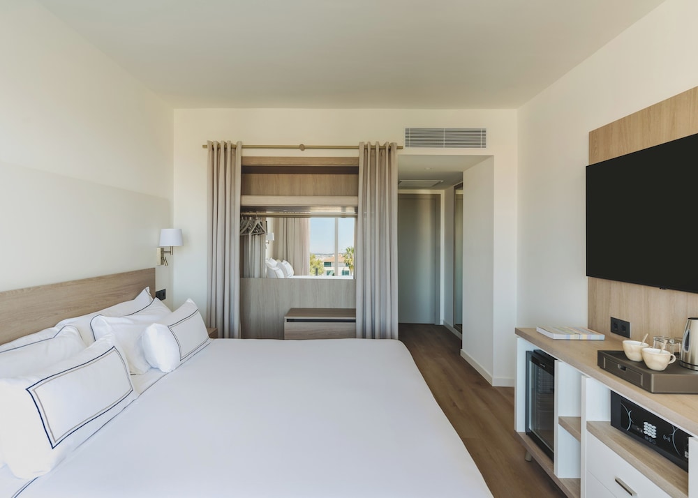 Melia, Double Bed, Pool View