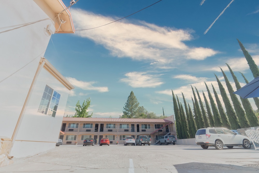 Yosemite Inn 50/61