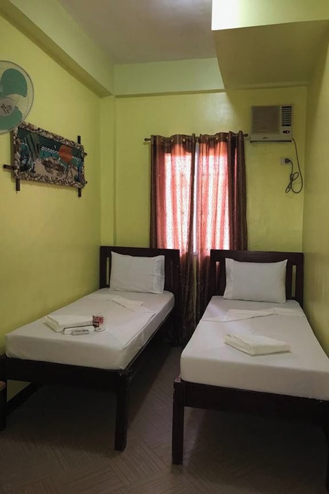 Luis Bay Travellers Lodge Coron 11/33