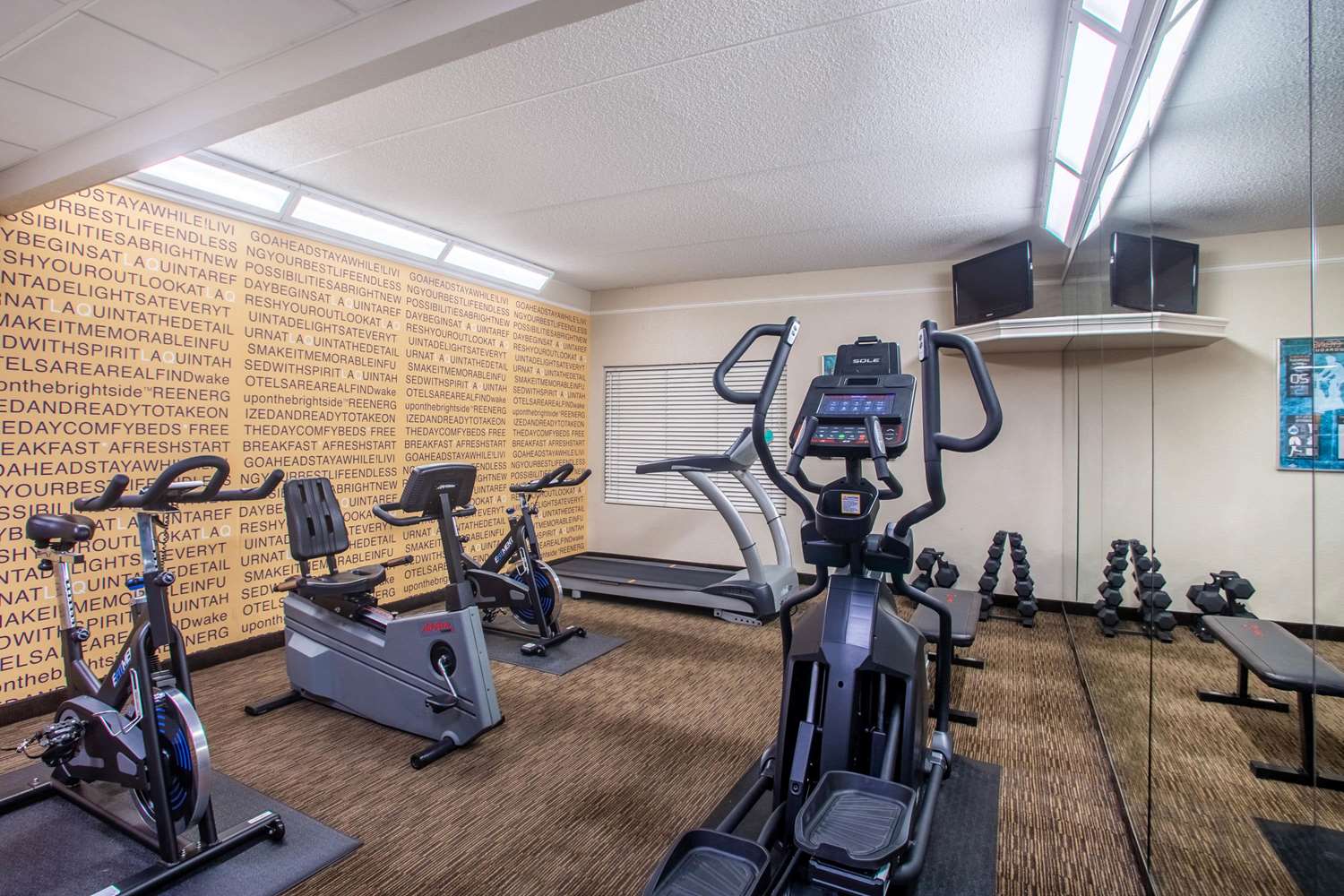 La Quinta Inn & Suites by Wyndham Charlotte Airport South 27/46