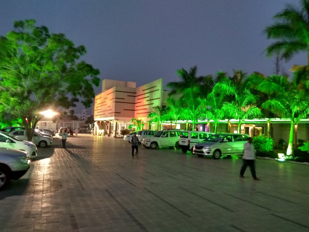 Pushpak Resort 57/67