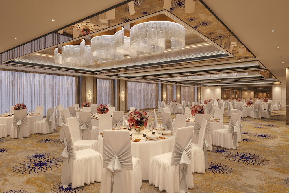 Vivanta Vijayawada MG Road (ex. The Gateway M G Road Hotel) 44/55