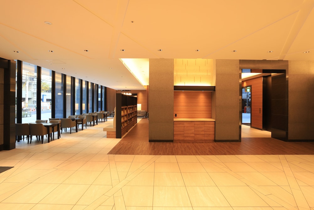 Smile Hotel Premium Osaka Hommachi 14/58