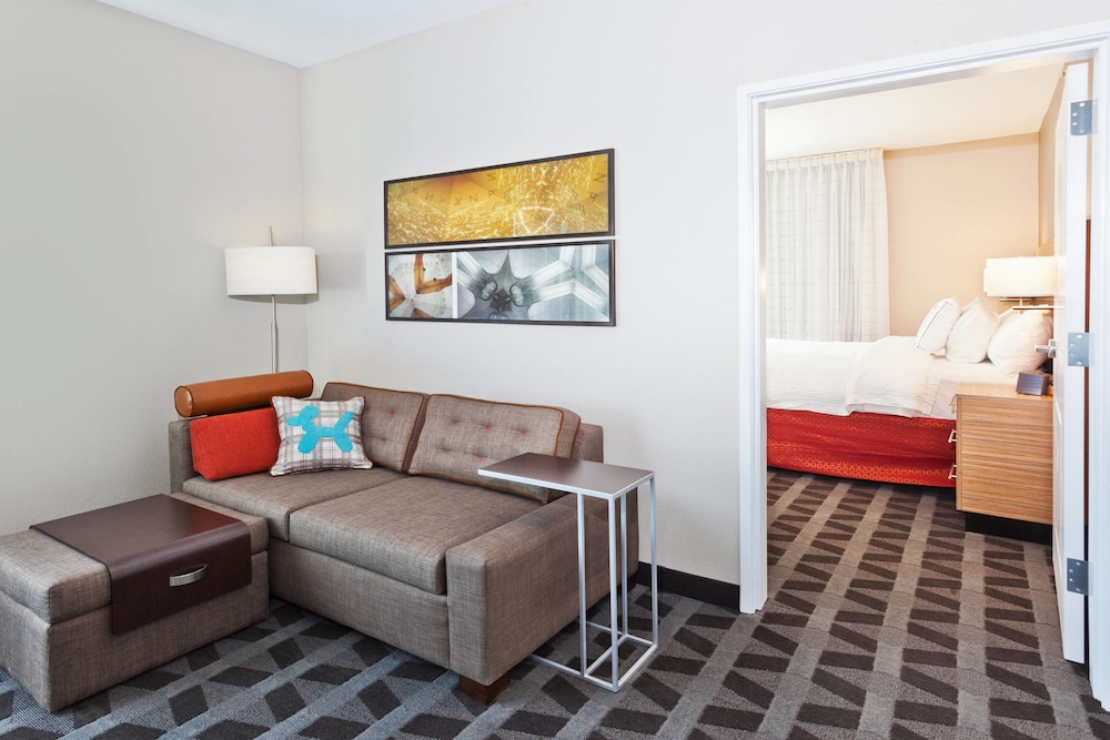TownePlace Suites Dothan 15/26