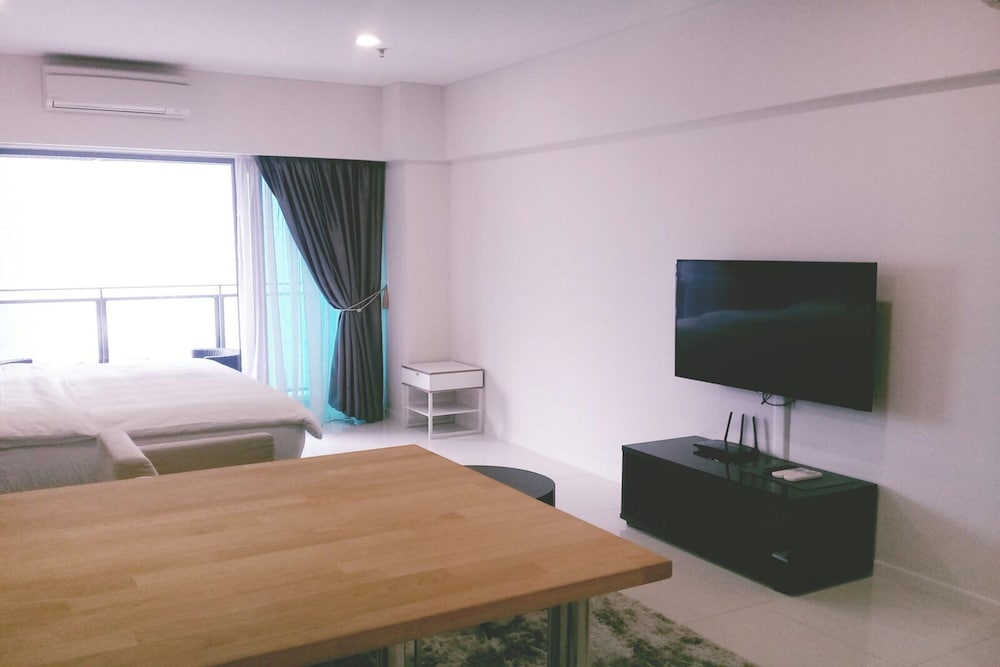 Summer Suites Residences By Subhome 39/68