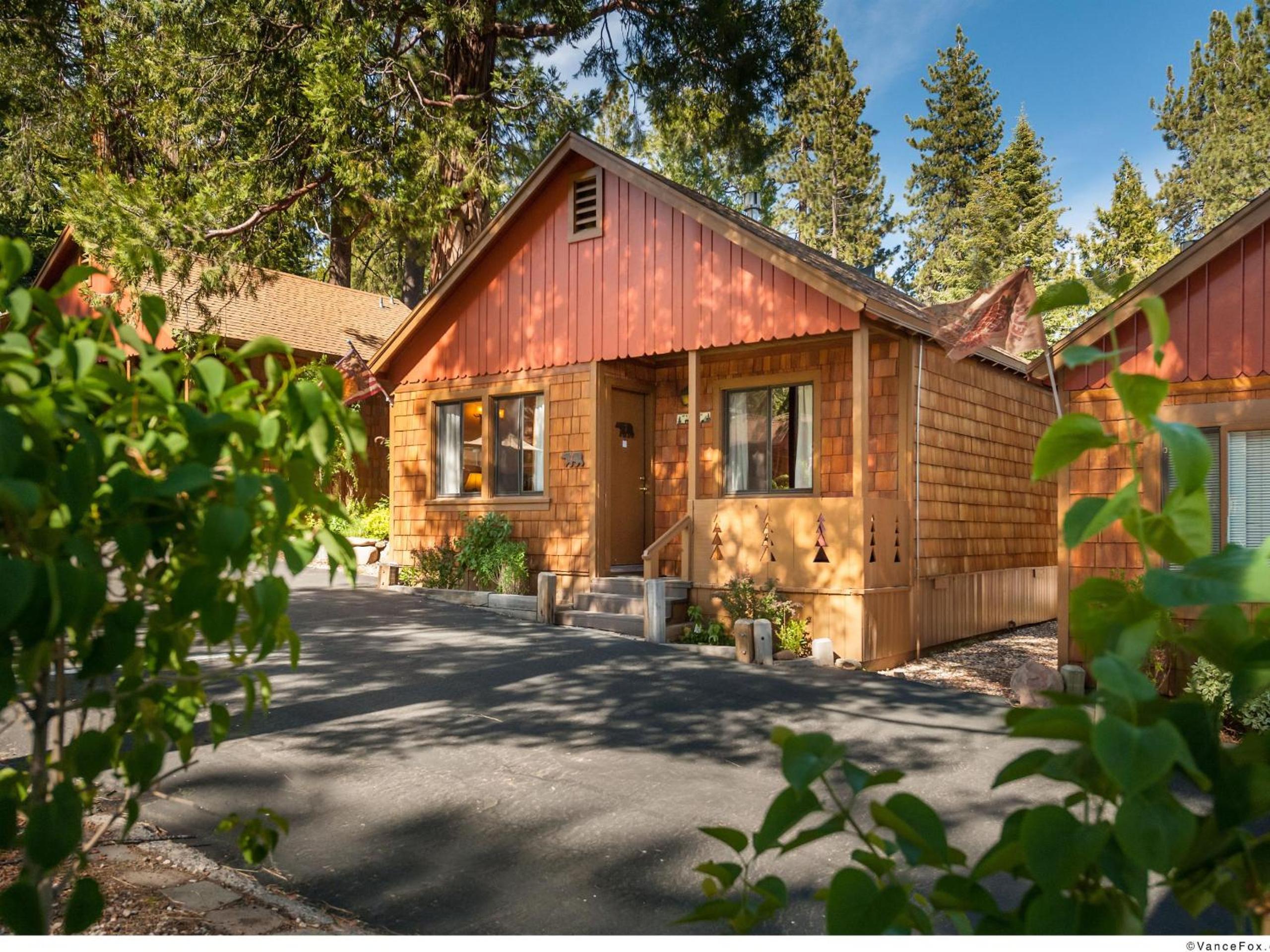 Cedar Glen Lodge 40/52