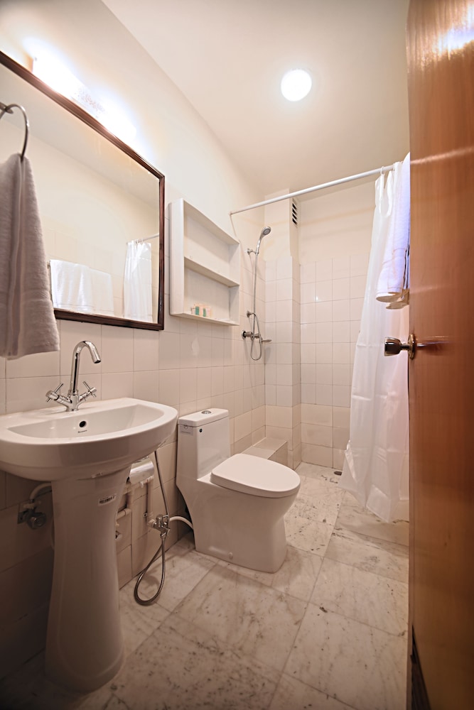 Nirvana Boutique Hotel 47/50