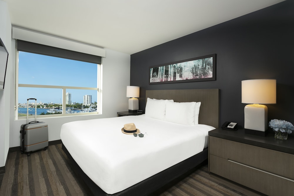 Hyatt House San Juan 16/74